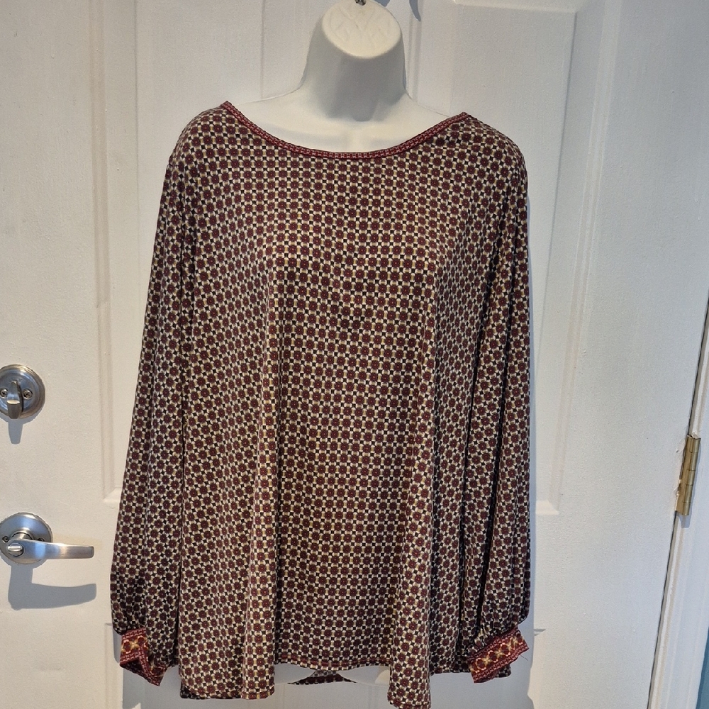 Max Studio Brown Geometric Print Blouse. NWOT. Size 3X